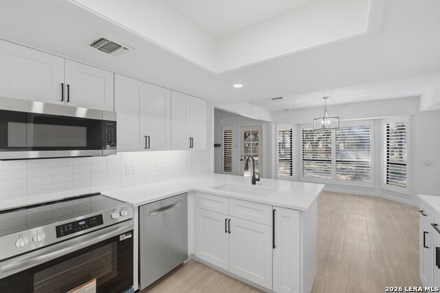 Image 11 of 25 For 802 Sherman Oak