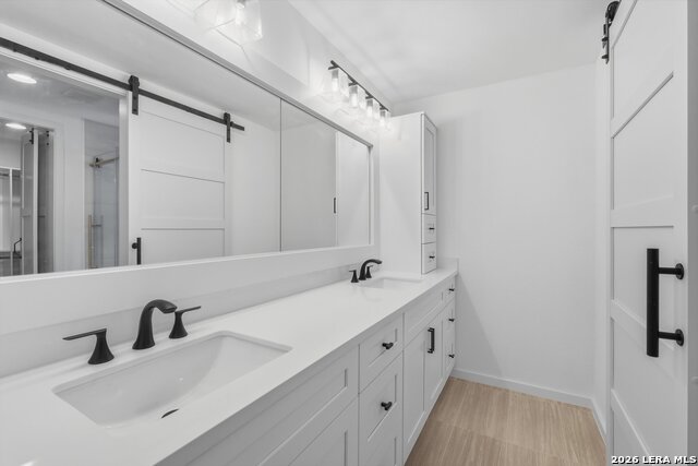 Image 19 of 25 For 802 Sherman Oak