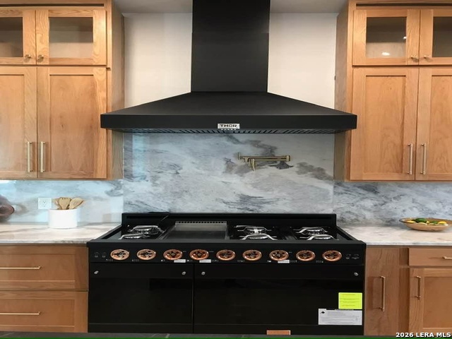 Image 15 of 52 For 109 Upper River Place