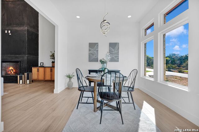 Image 20 of 52 For 109 Upper River Place