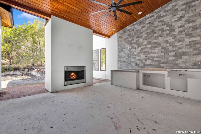 Image 23 of 52 For 109 Upper River Place