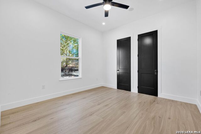 Image 34 of 52 For 109 Upper River Place