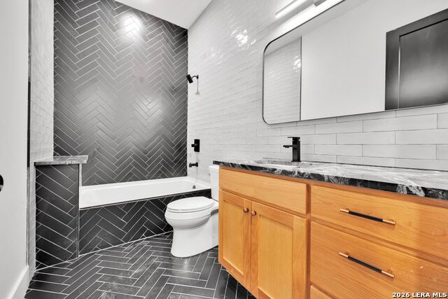 Image 40 of 52 For 109 Upper River Place