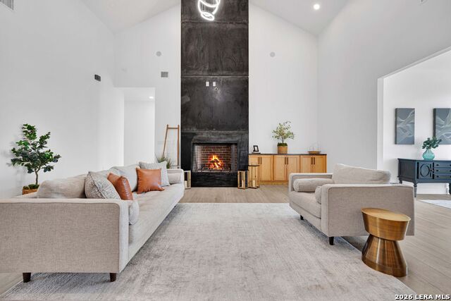 Image 9 of 52 For 109 Upper River Place