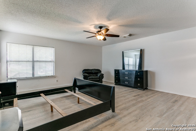 Image 18 of 27 For 13502 Hickory Tavern