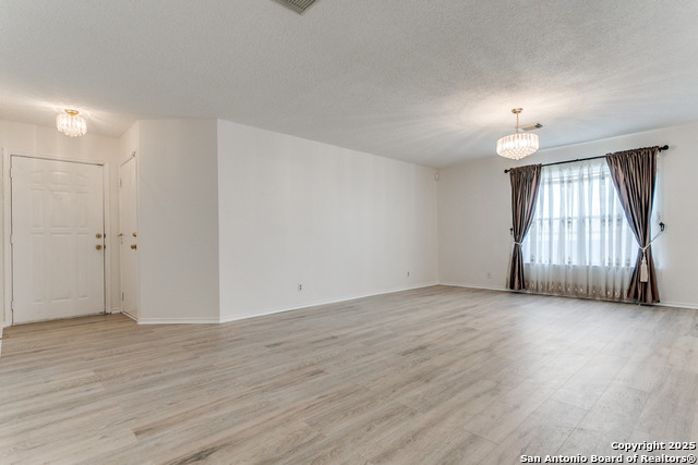 Image 3 of 27 For 13502 Hickory Tavern