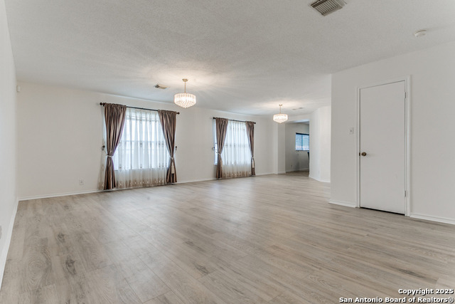 Image 5 of 27 For 13502 Hickory Tavern