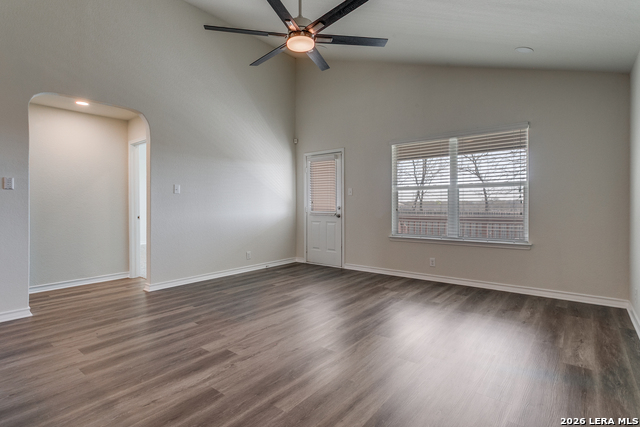 Listing photo id 8 for 2915 Sunset Bend