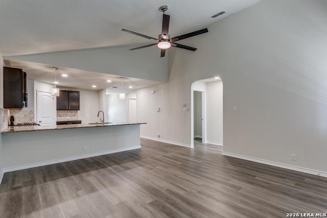 Listing photo id 9 for 2915 Sunset Bend