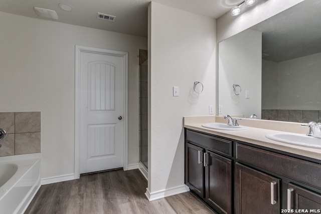 Listing photo id 12 for 2915 Sunset Bend