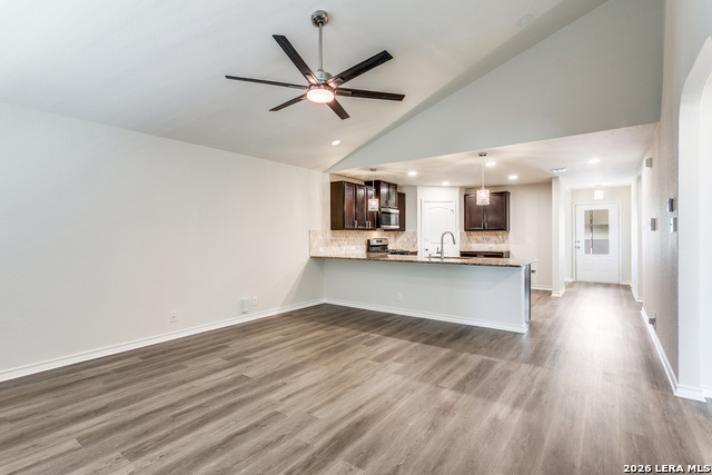 Listing photo id 22 for 2915 Sunset Bend