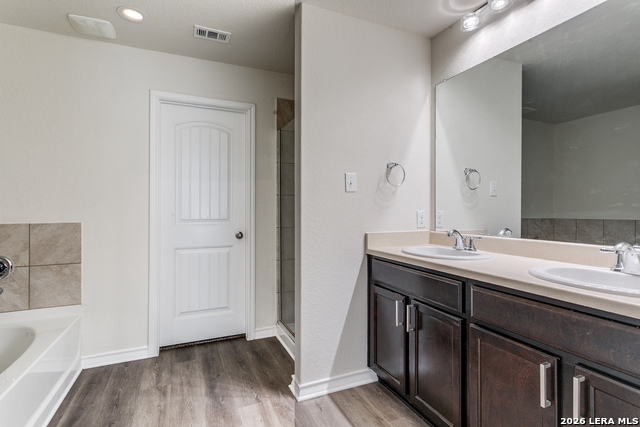 Listing photo id 25 for 2915 Sunset Bend