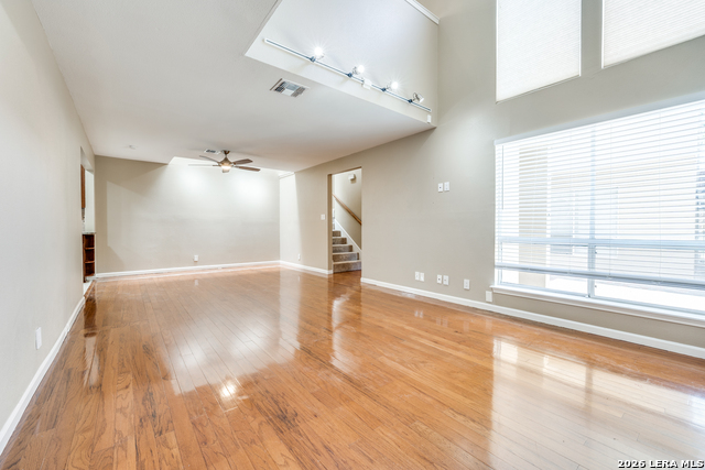 Image 7 of 25 For 201 Craig W Apt N