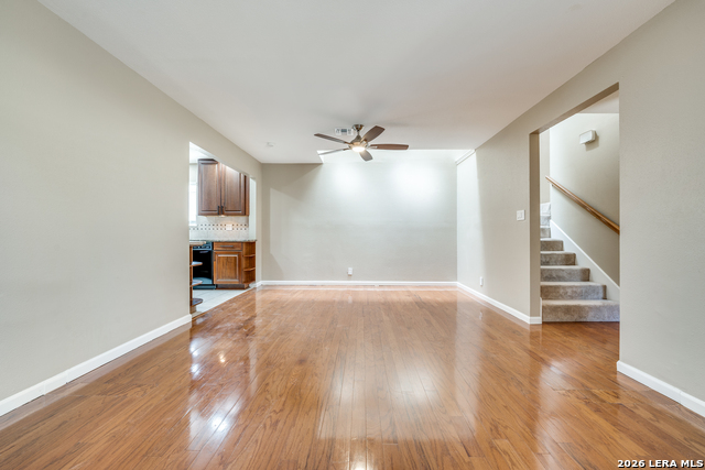 Image 9 of 25 For 201 Craig W Apt N