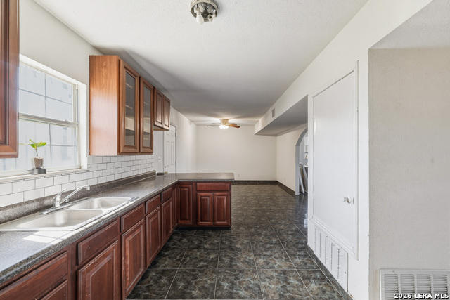 Image 10 of 50 For 17896 Pleasanton Rd