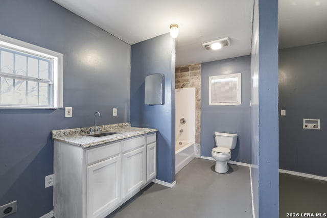 Image 28 of 50 For 17896 Pleasanton Rd