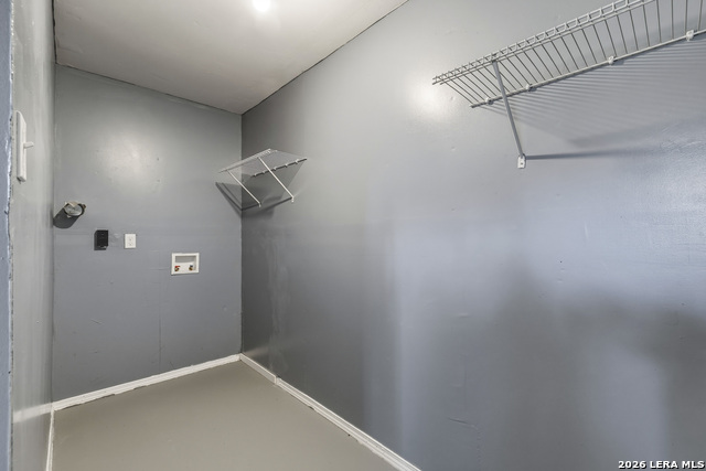 Image 29 of 50 For 17896 Pleasanton Rd