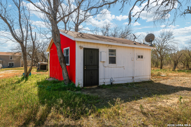 Image 35 of 50 For 17896 Pleasanton Rd