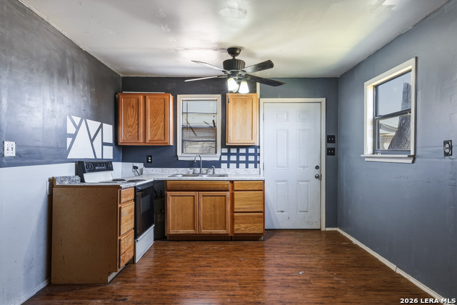 Image 37 of 50 For 17896 Pleasanton Rd