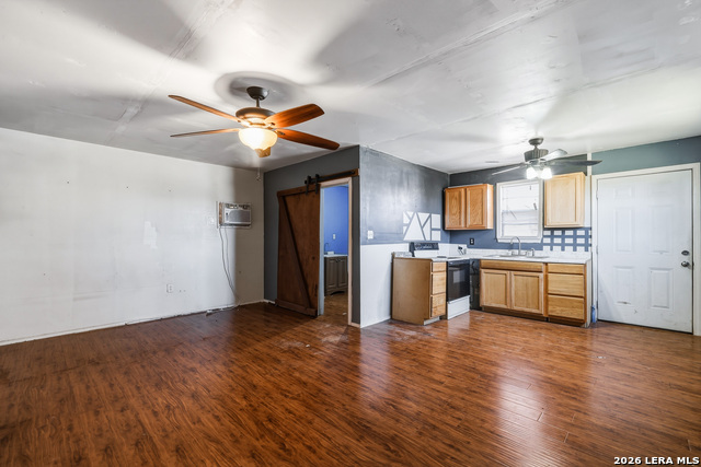 Image 39 of 50 For 17896 Pleasanton Rd