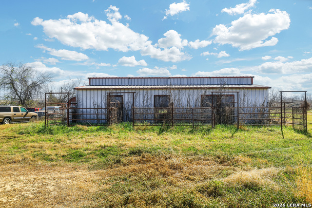 Image 43 of 50 For 17896 Pleasanton Rd