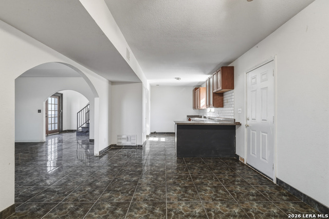 Image 8 of 50 For 17896 Pleasanton Rd