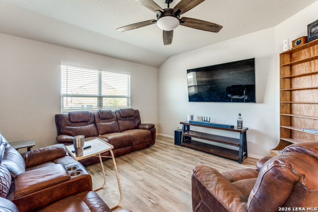 Image 5 of 22 For 5722 Leisure