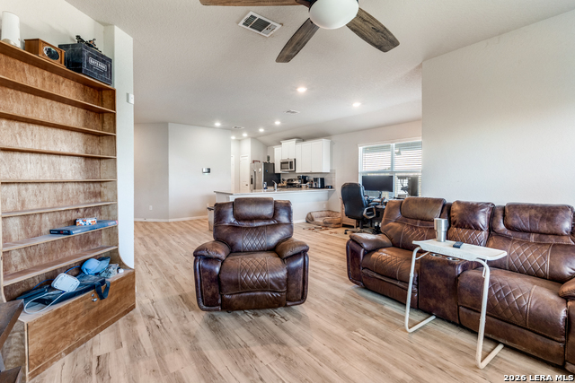 Image 6 of 22 For 5722 Leisure