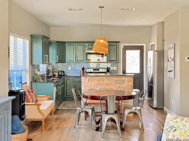 Image 12 of 37 For 1009 Eagle Flight Dr