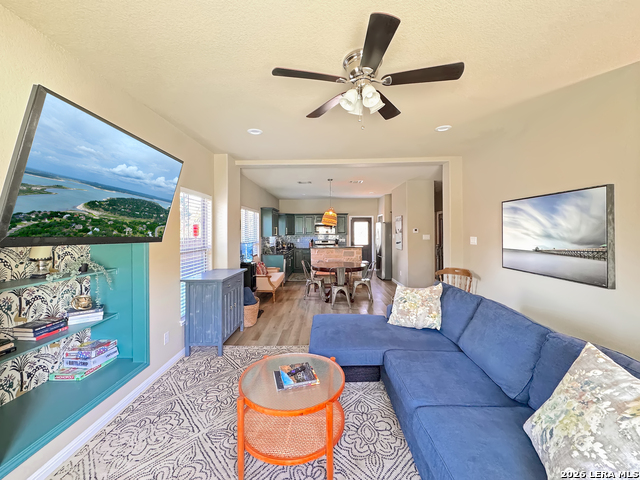 Image 6 of 37 For 1009 Eagle Flight Dr