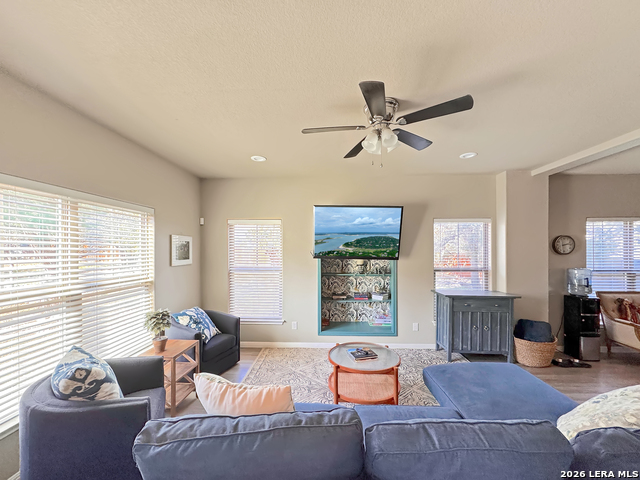 Image 7 of 37 For 1009 Eagle Flight Dr