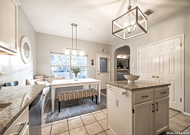 Image 10 of 27 For 2366 Windmill Way