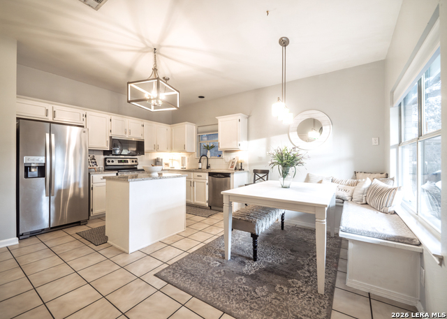 Image 9 of 27 For 2366 Windmill Way