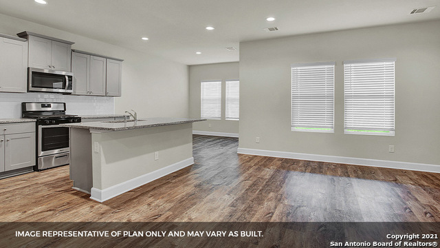 Image 18 of 37 For 314 Boatman Cove