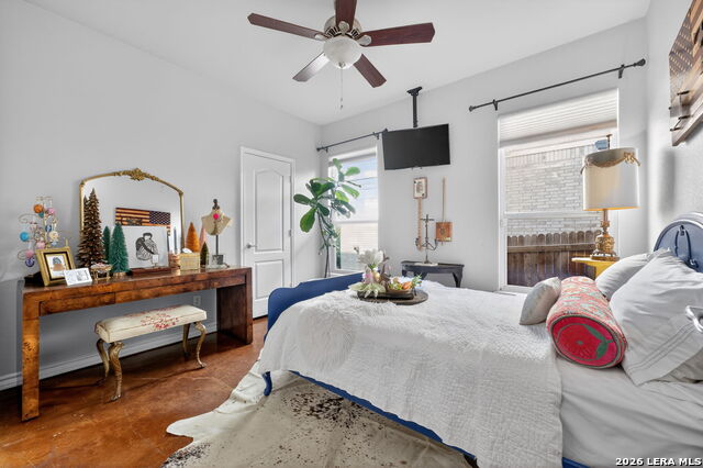 Image 19 of 50 For 26002 Meadowlark Bay