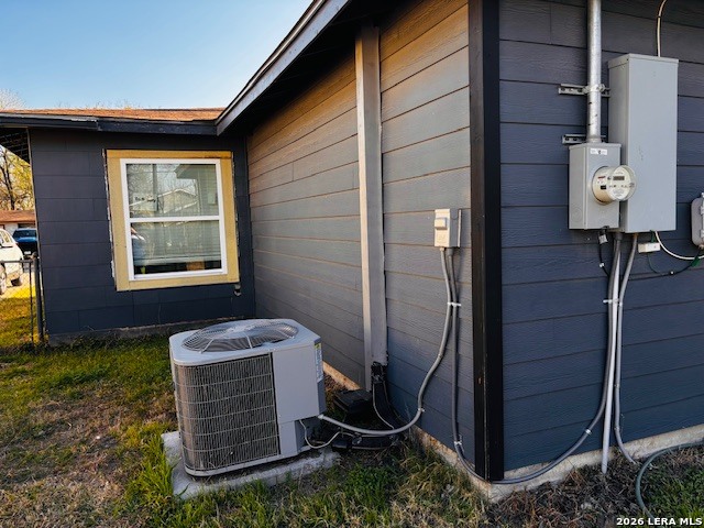 Image 16 of 16 For 239 Jewell  