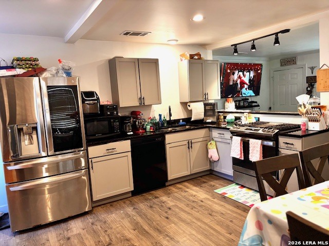 Image 4 of 16 For 239 Jewell  