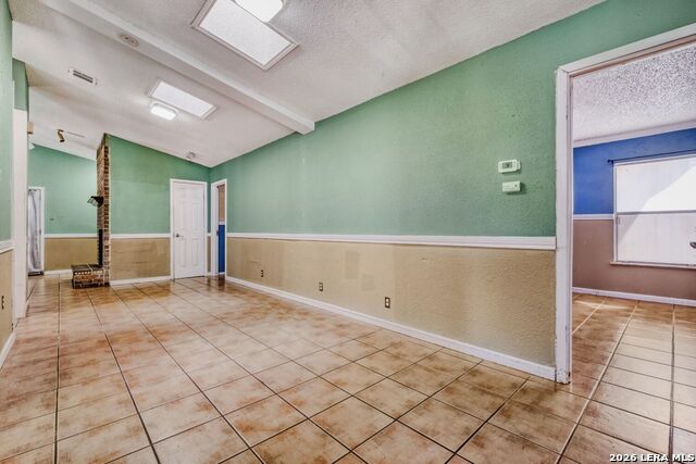 Image 9 of 29 For 6307 Waddesdon Wood