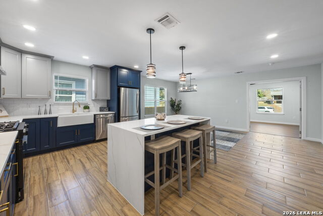 Image 11 of 25 For 414 Devonshire