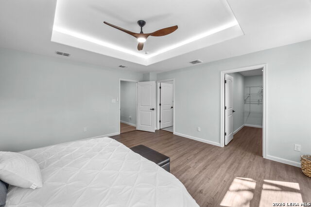 Image 17 of 25 For 414 Devonshire