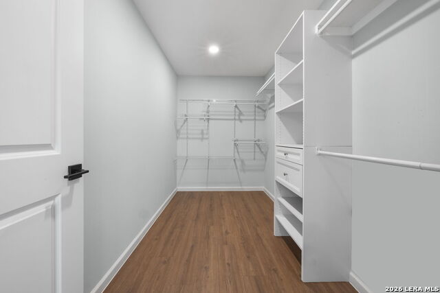 Image 18 of 25 For 414 Devonshire