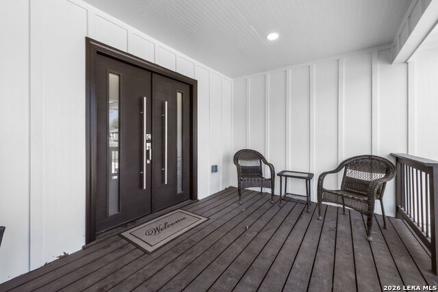 Image 3 of 25 For 414 Devonshire