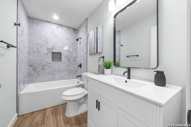 Image 7 of 25 For 414 Devonshire