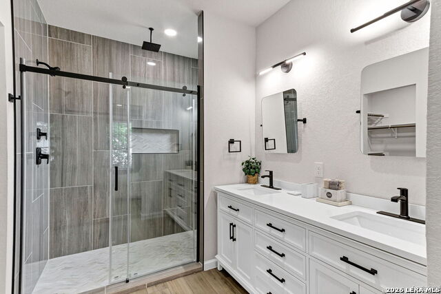 Image 8 of 11 For 10032 Tammie Hill