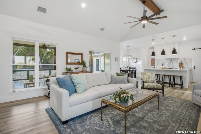 Listing photo id 10 for 1174 Desiree