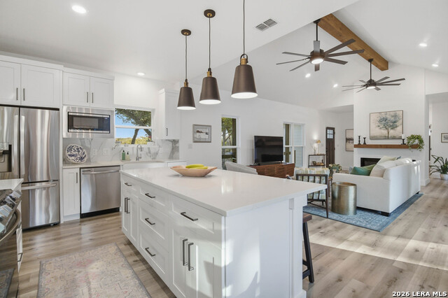 Listing photo id 22 for 1174 Desiree