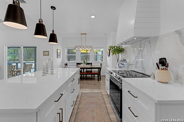 Listing photo id 23 for 1174 Desiree