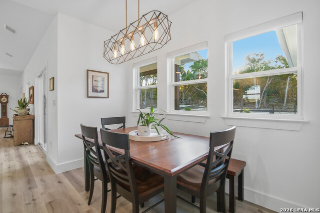 Listing photo id 26 for 1174 Desiree