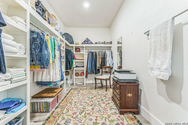 Listing photo id 31 for 1174 Desiree