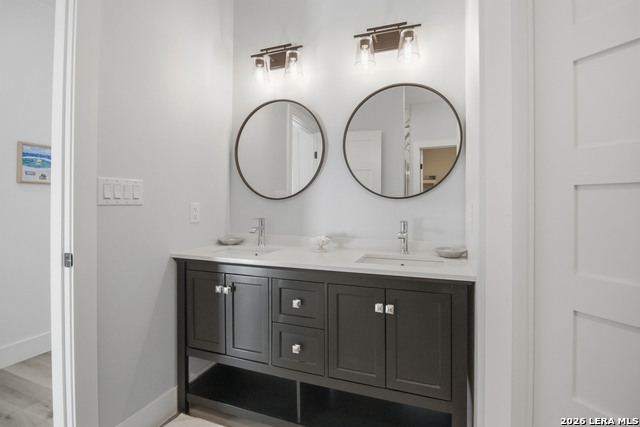 Listing photo id 34 for 1174 Desiree